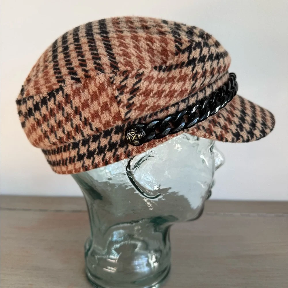 Vince Camuto Structured Houndstooth Plaid Baker Cap Newsboy Hat w/Chain Academia